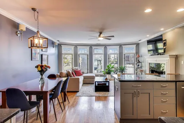 $599,000 | 1012 North Wood Street, Unit 2, Chicago, IL 60622