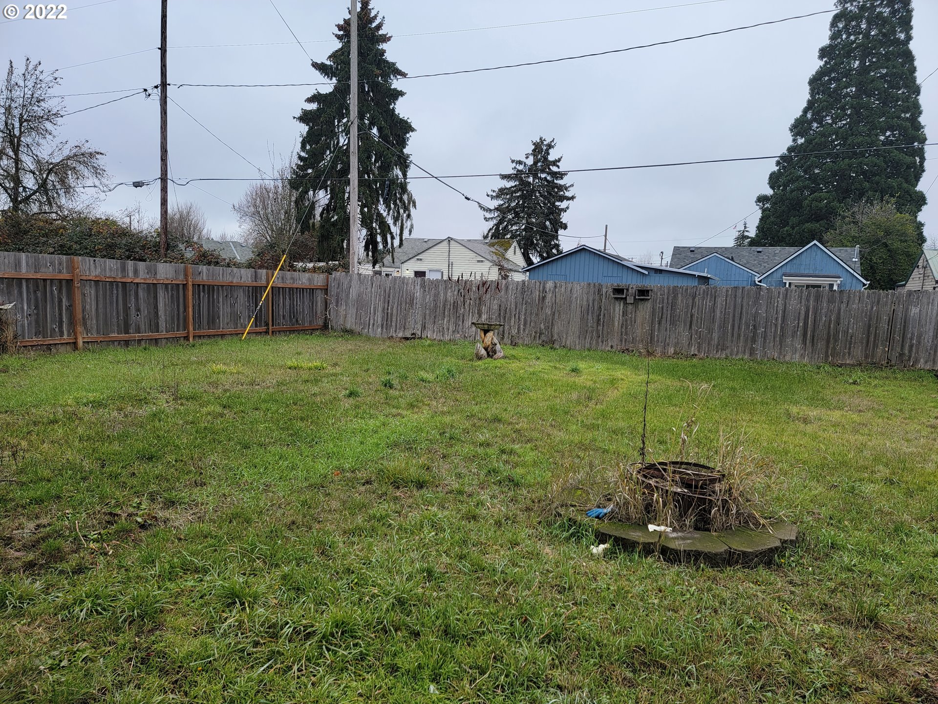 365 25th Street Springfield, OR 97477 - Photo 3 of 6