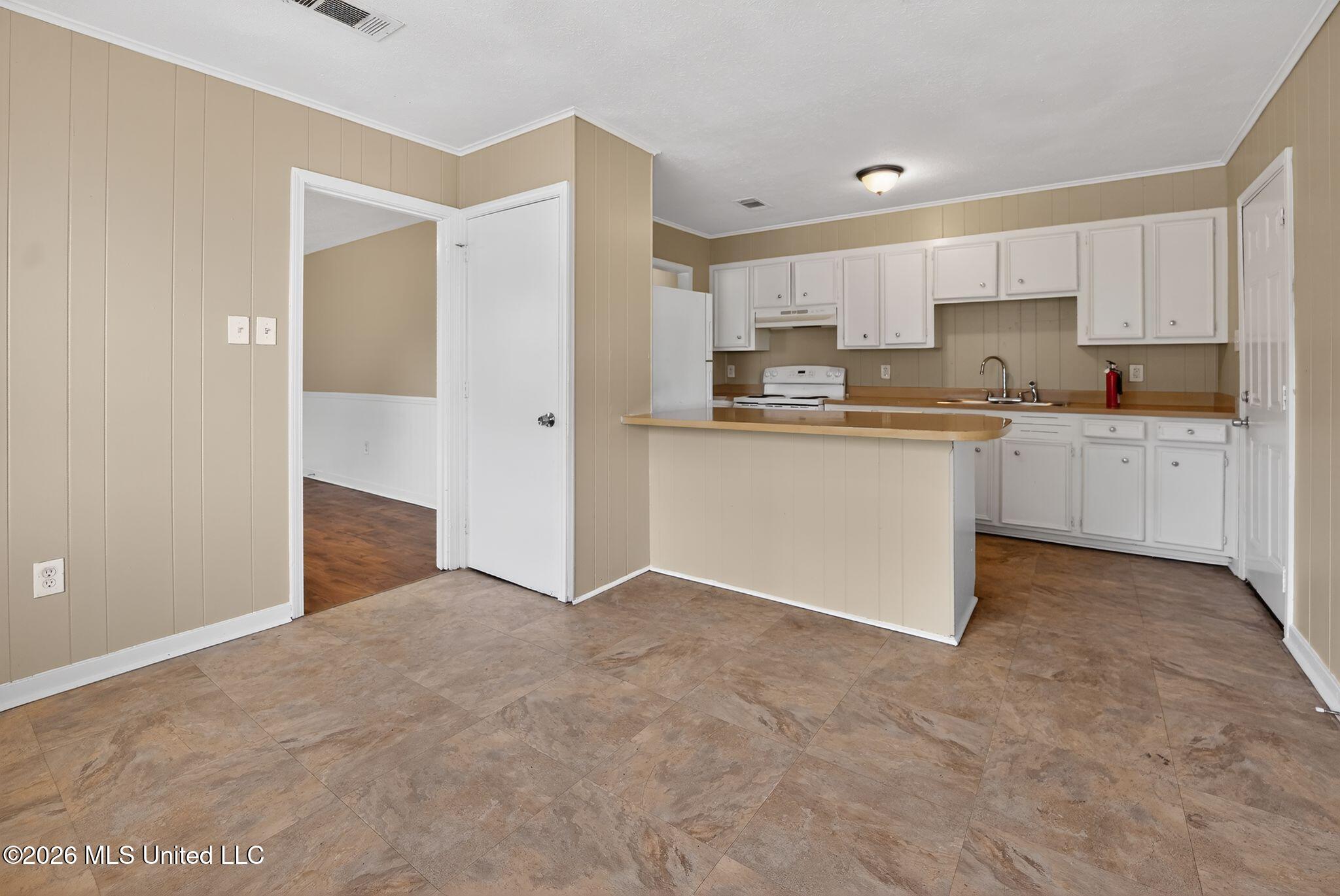 4597 Kirkley Drive Jackson, MS 39206 - Photo 28 of 44 28_4597_Kirkley_Dr_Jackson_MS_39206-Kitc