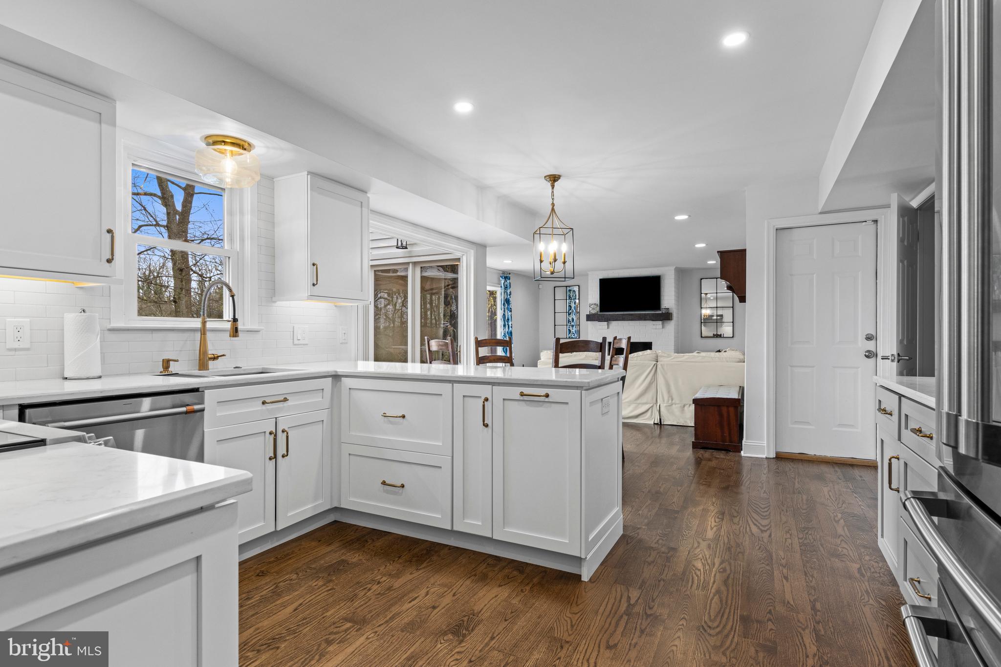 8 Harrow Circle Wayne, PA 19087 - Photo 11 of 45 Kitchen