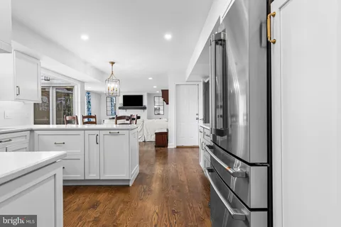 $950,000 | 8 Harrow Circle, Wayne, PA 19087