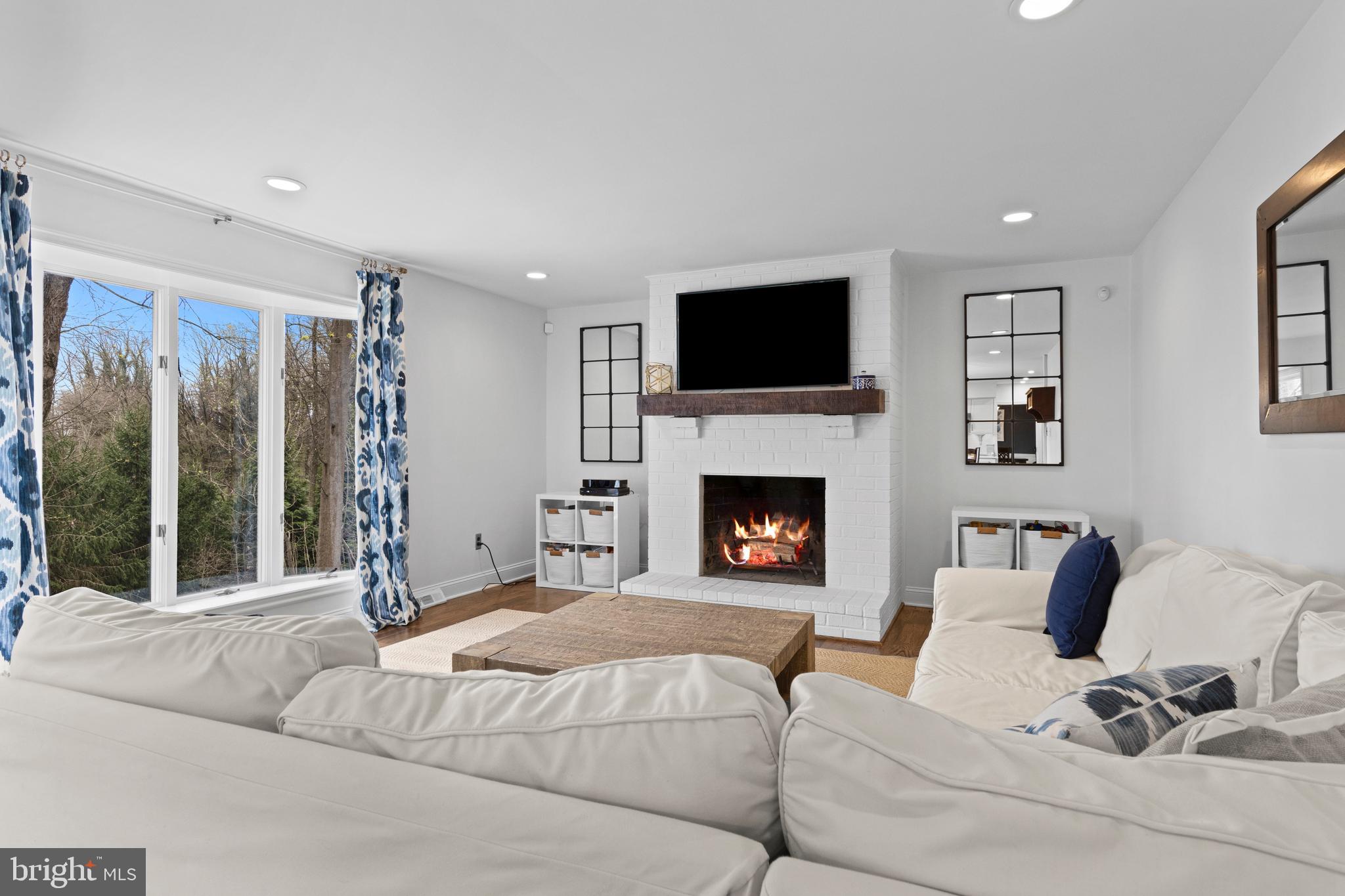 8 Harrow Circle Wayne, PA 19087 - Photo 18 of 45 Family Room