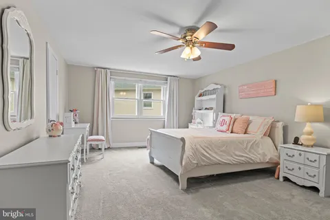 $950,000 | 8 Harrow Circle, Wayne, PA 19087