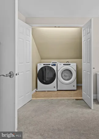 $950,000 | 8 Harrow Circle, Wayne, PA 19087