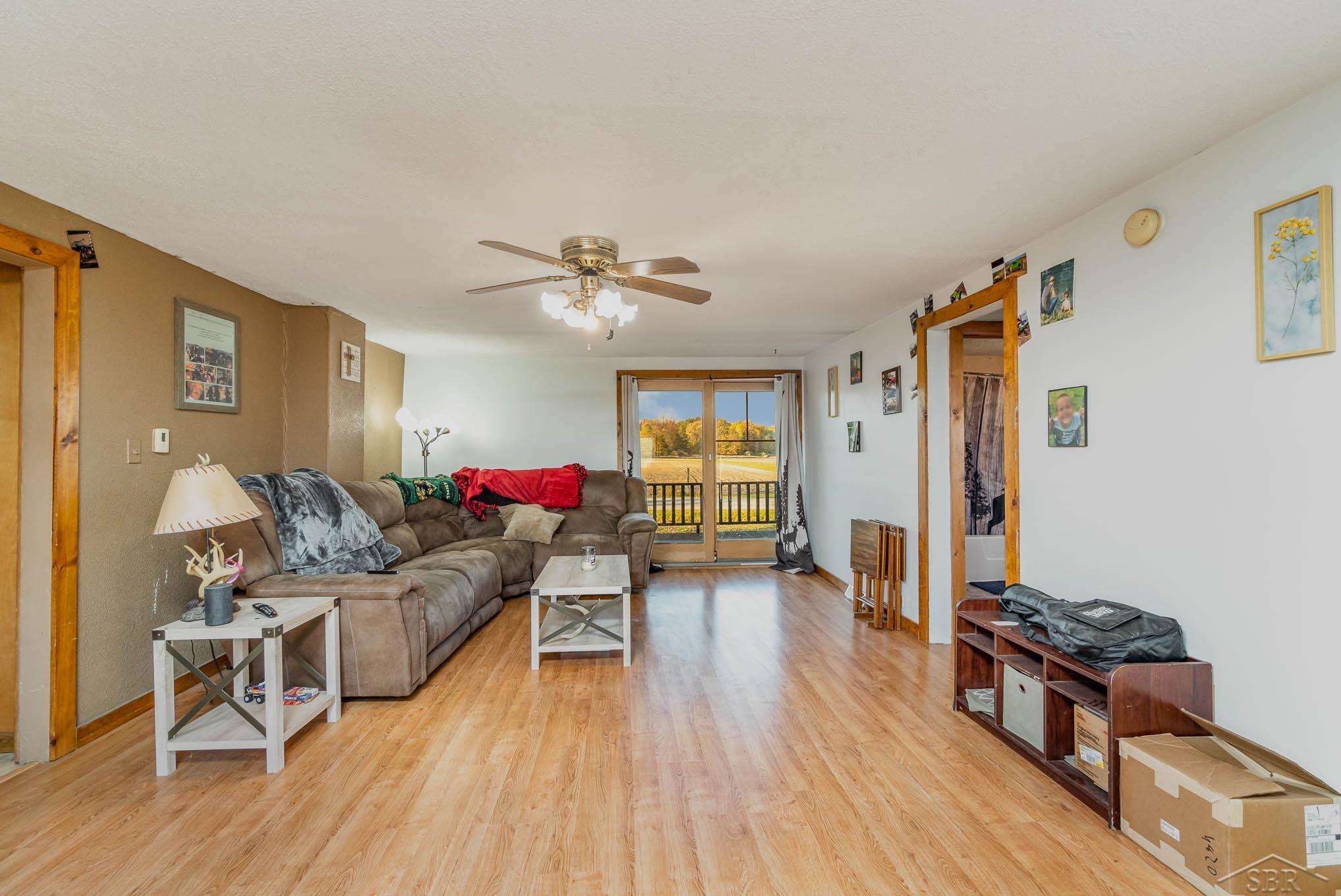 1907 West Neuman Road Pinconning, MI 48650 - Photo 14 of 28 50093989-13.JPG