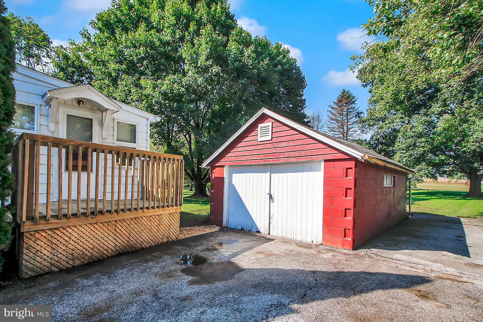 5043 Fairfield Road Fairfield, PA 17320 - Photo 23 of 28 Garage