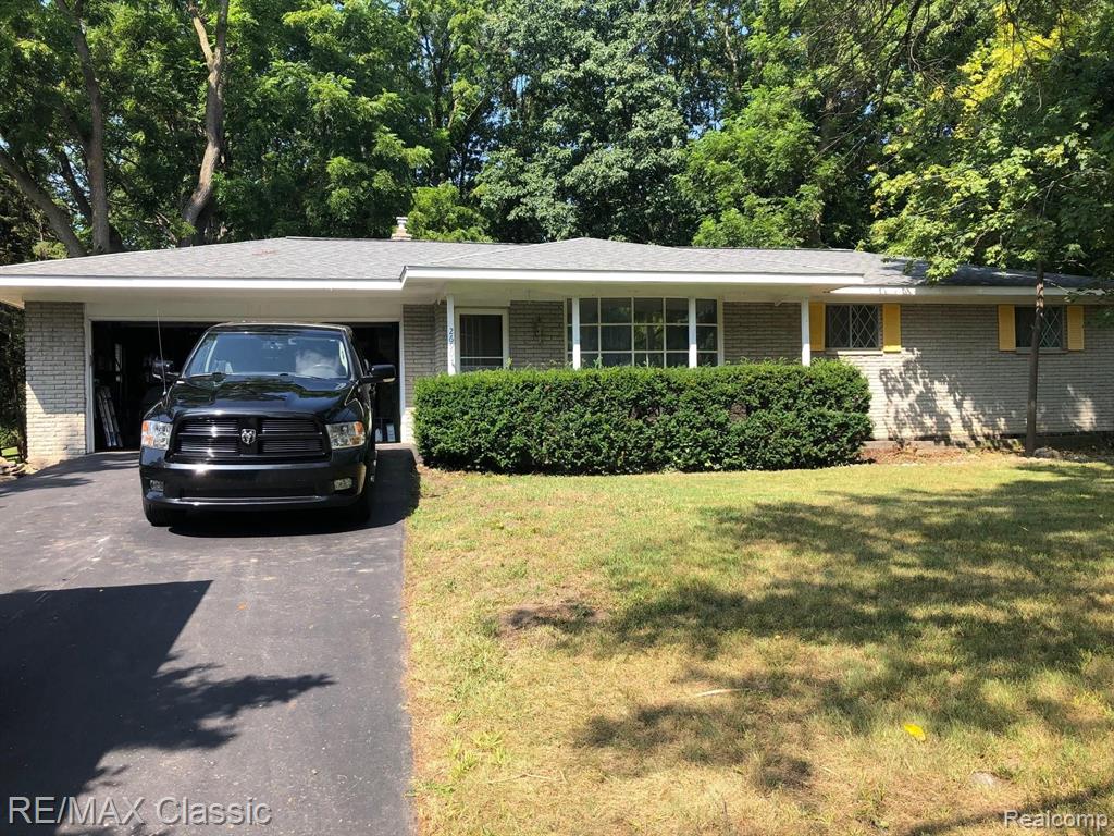 2690 Harrington Road Rochester Hills, MI 48307 - Photo 2 of 21