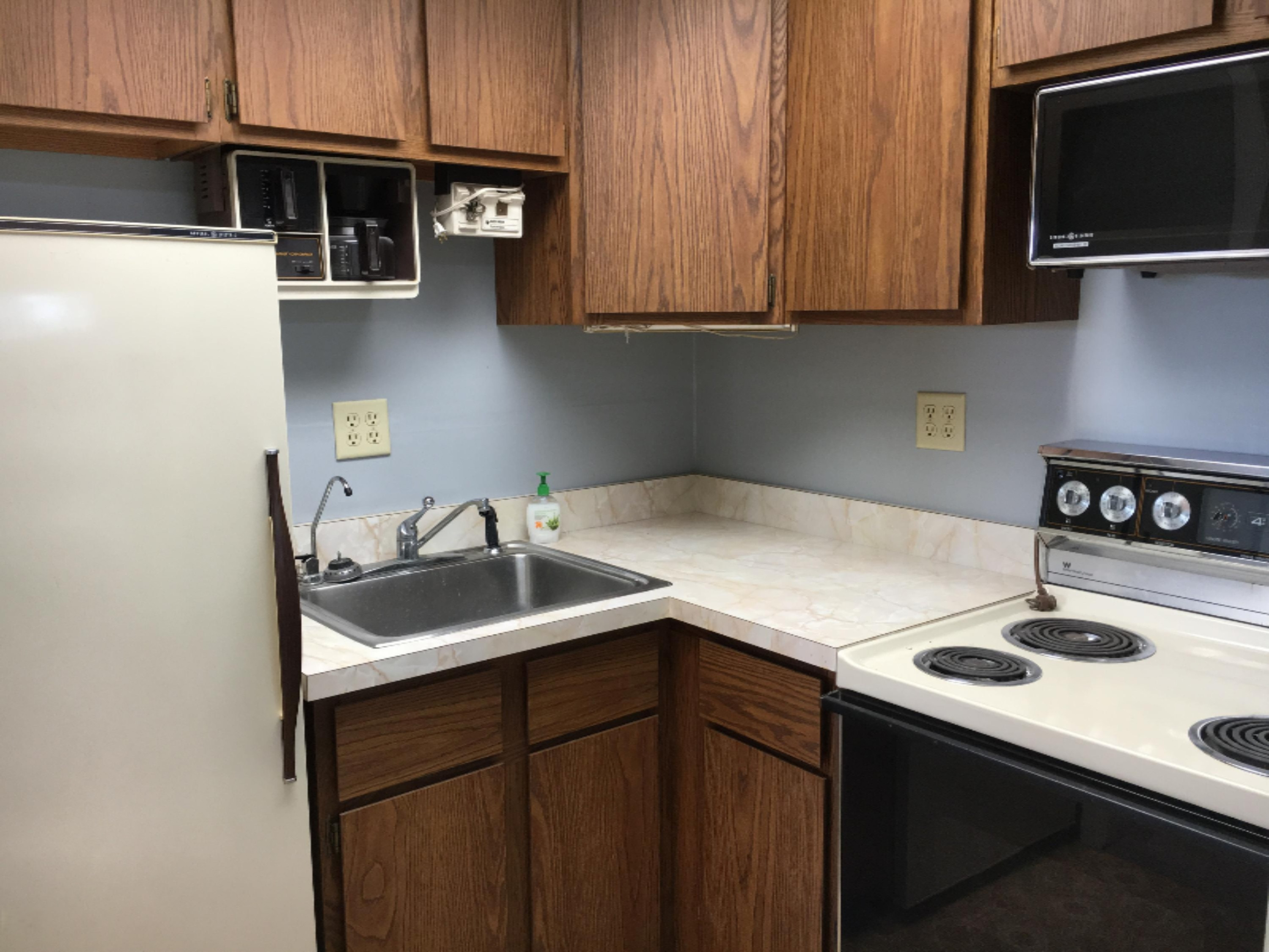 69483 Conrad Road Niles, MI 49120 - Photo 28 of 32 lower level kitchen
