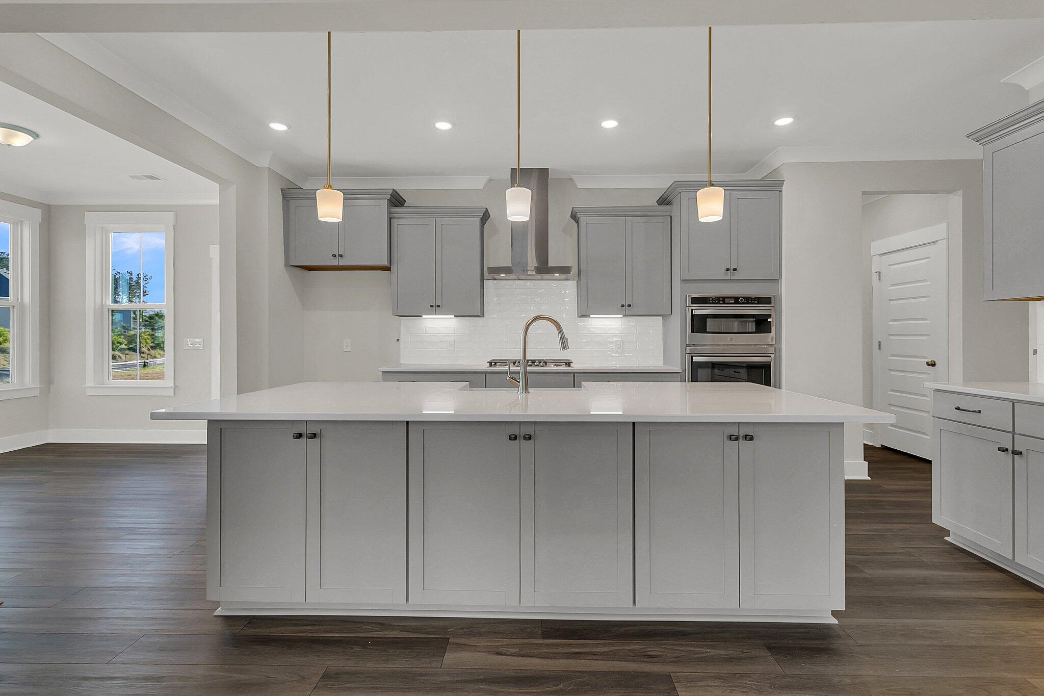 132 Grange Circle Summerville, SC 29486 - Photo 7 of 35 FMWeb06