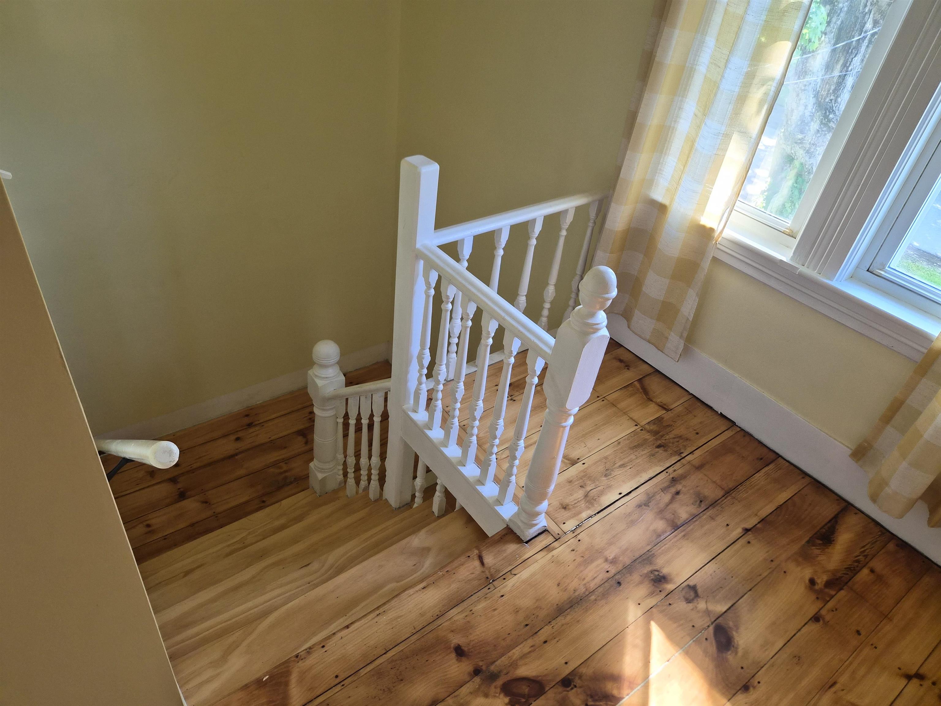 22 Fairview Avenue Derry, NH 03038 - Photo 13 of 23