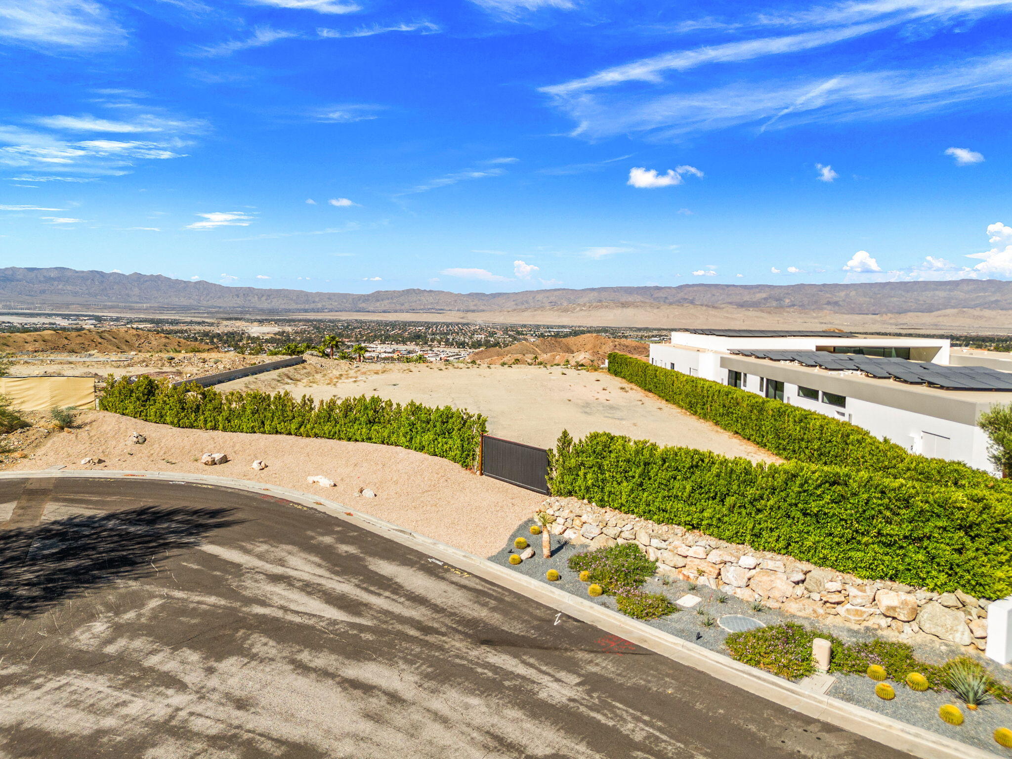 33 Granite Ridge Road Rancho Mirage, CA 92270 - Photo 7 of 29 a view of an ocean beach