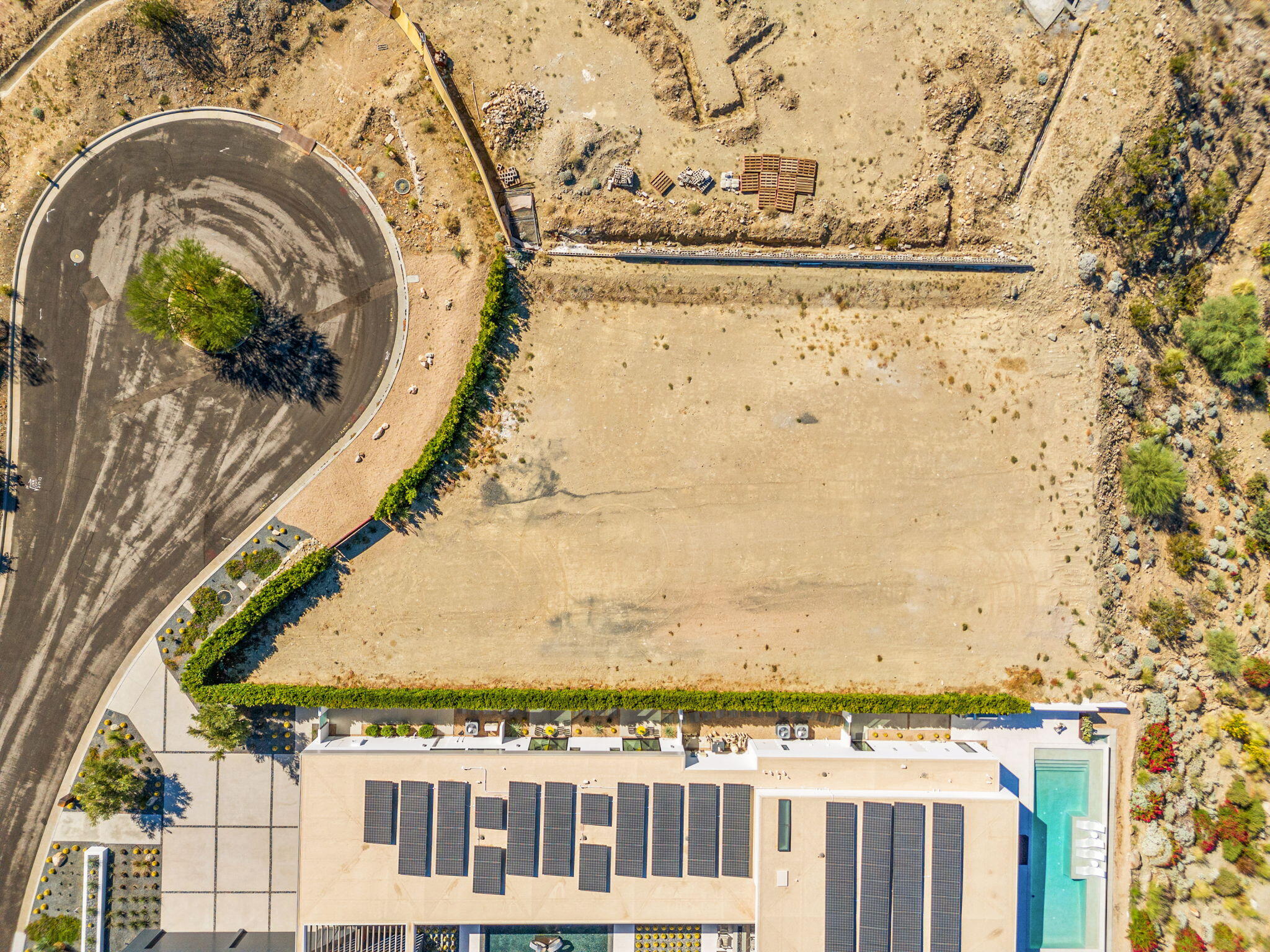 33 Granite Ridge Road Rancho Mirage, CA 92270 - Photo 8 of 29 a view of swimming pool with a balcony