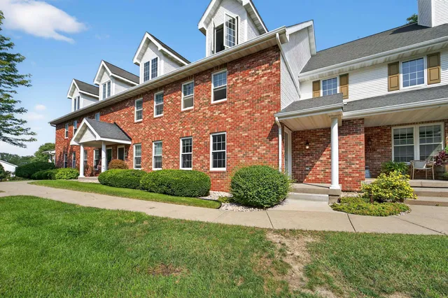 $334,900 | 3017 Bradbury Road, Madison, WI 53719