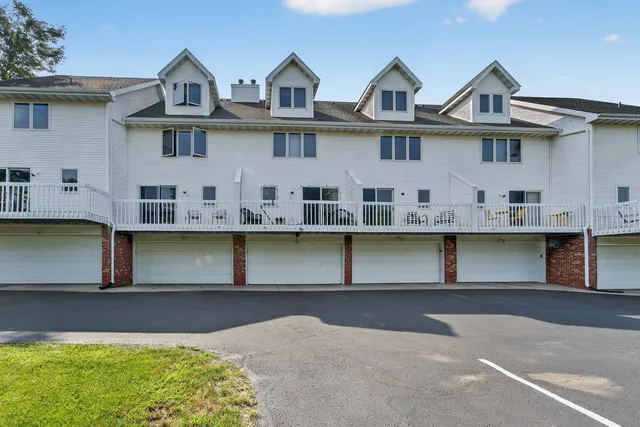 $334,900 | 3017 Bradbury Road, Madison, WI 53719