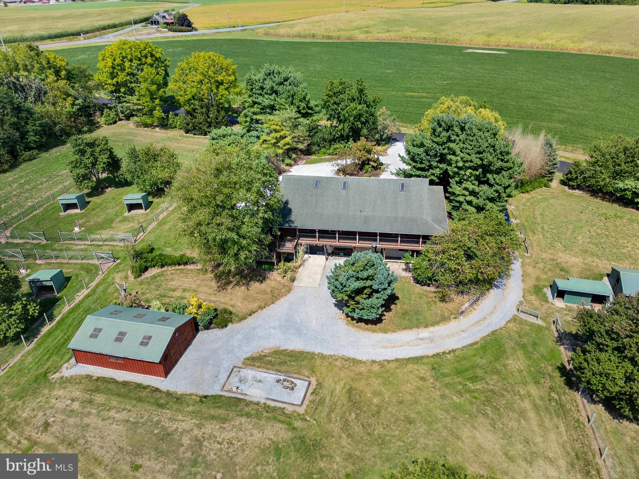 975 Cold Springs Road Elizabethtown, PA 17022 - Photo 50 of 56 a view of a garden with an outdoor space