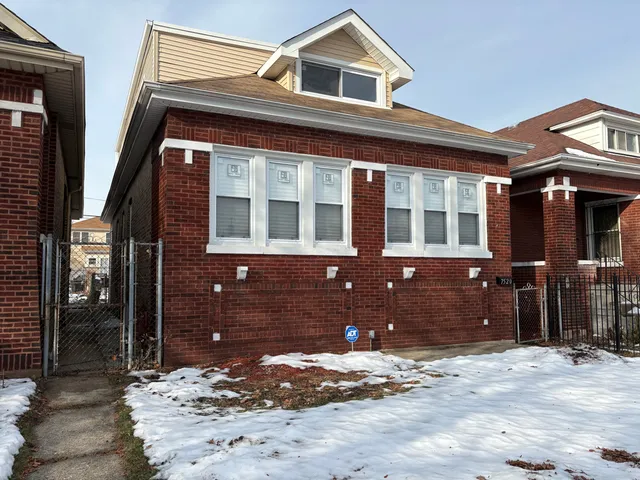 $229,900 | 7520 South Aberdeen Street, Chicago, IL 60620