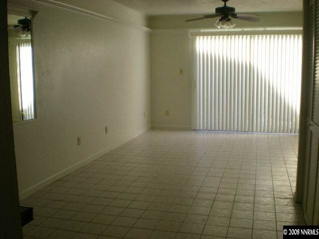 865 Nutmeg Place, Unit 7 Reno, NV 89502 - Photo 4 of 9 Photo 4