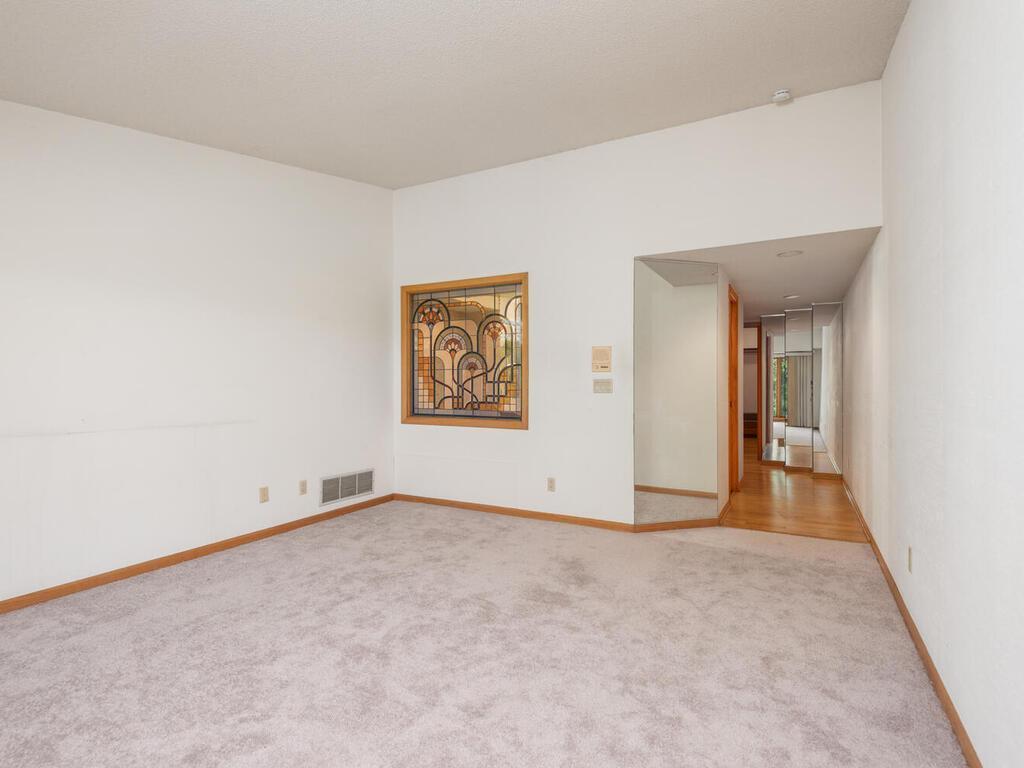 9525 Woodbridge Road Bloomington, MN 55438 - Photo 14 of 27 Gallery Image 14