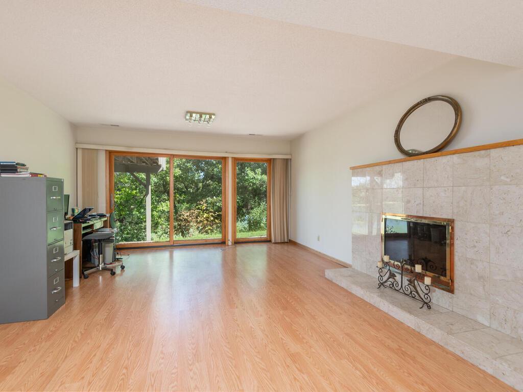 9525 Woodbridge Road Bloomington, MN 55438 - Photo 22 of 27 Gallery Image 22