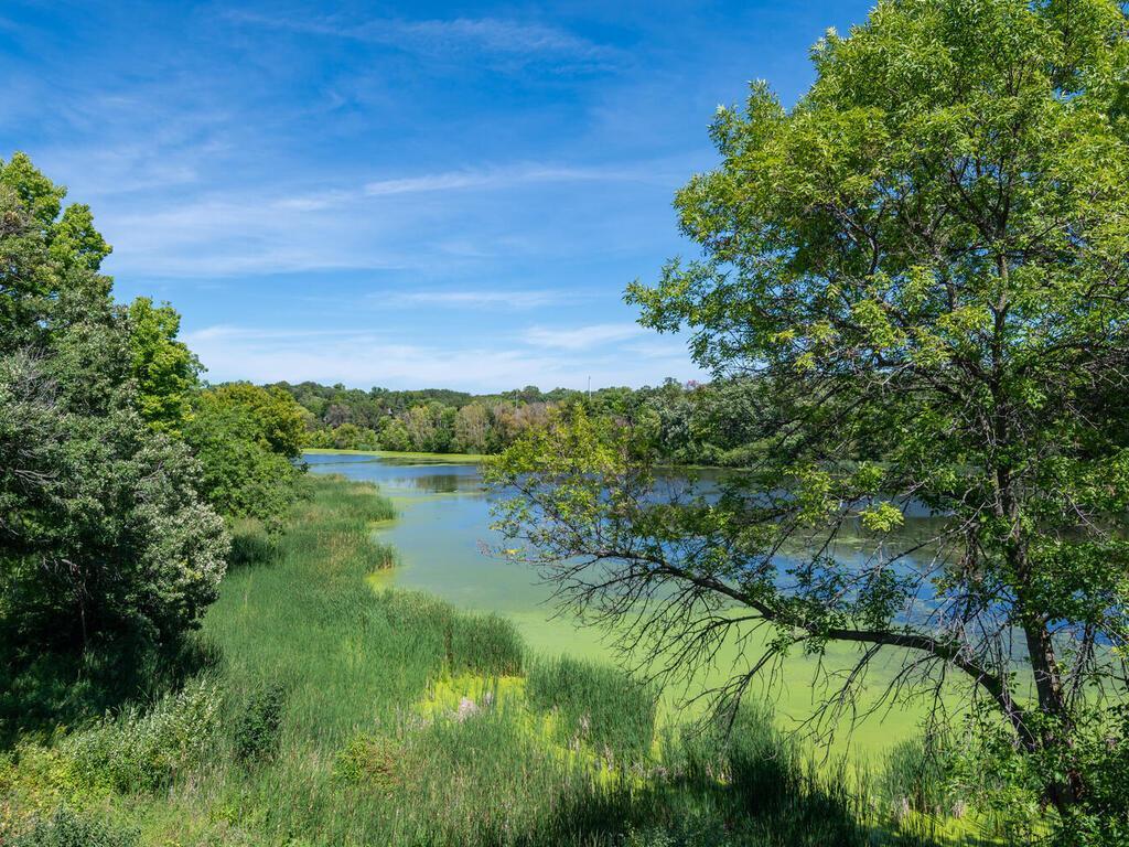 9525 Woodbridge Road Bloomington, MN 55438 - Photo 9 of 27 Gallery Image 9