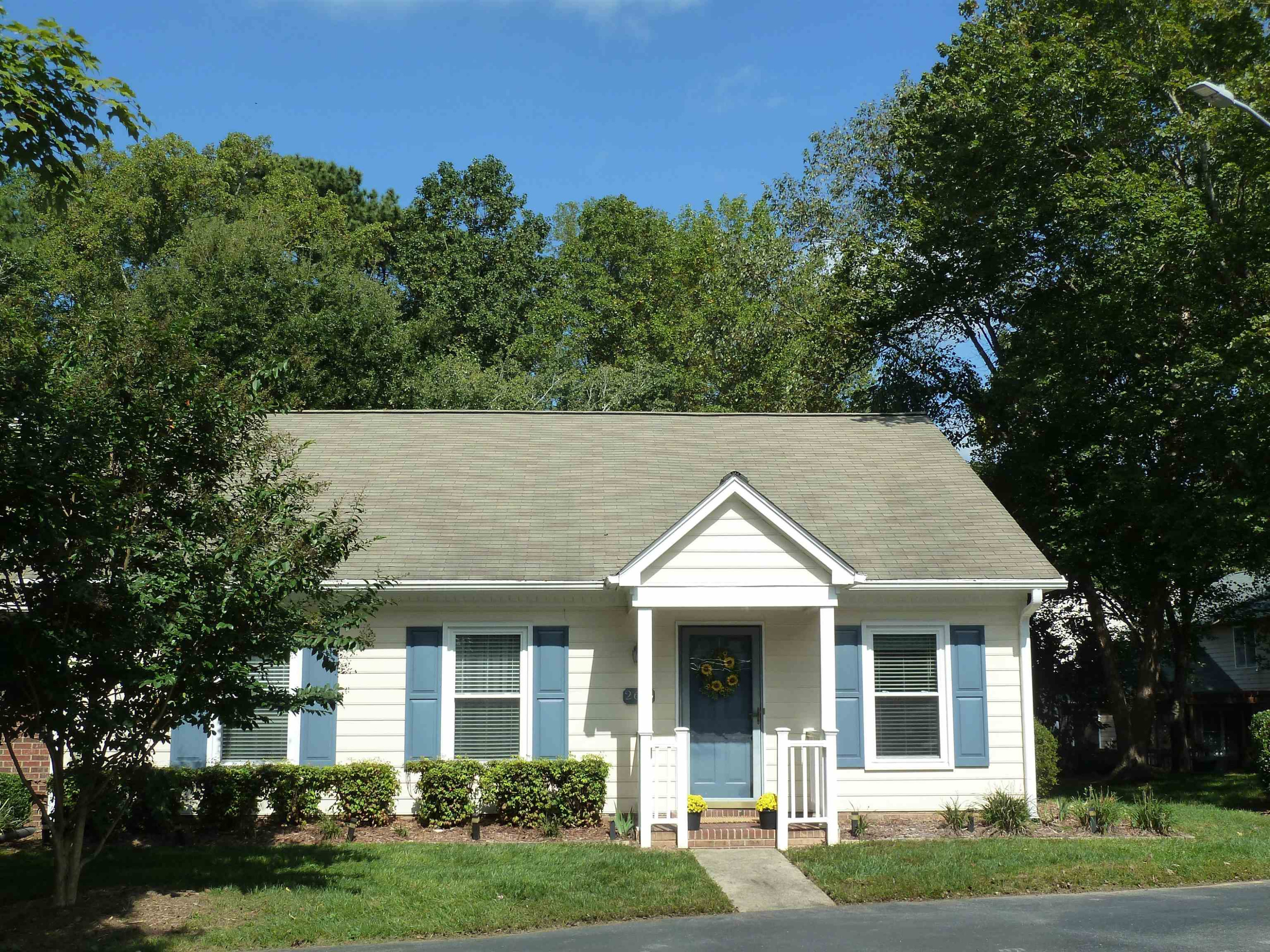 2610 Cottage Circle Raleigh, NC 27613 - Photo 2 of 16 Photo 2