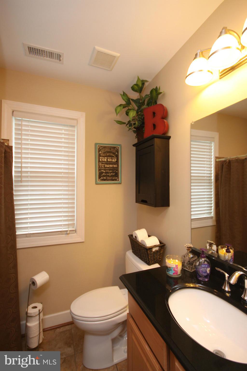 401 Sandy Spring Road Laurel, MD 20707 - Photo 12 of 30 Bath