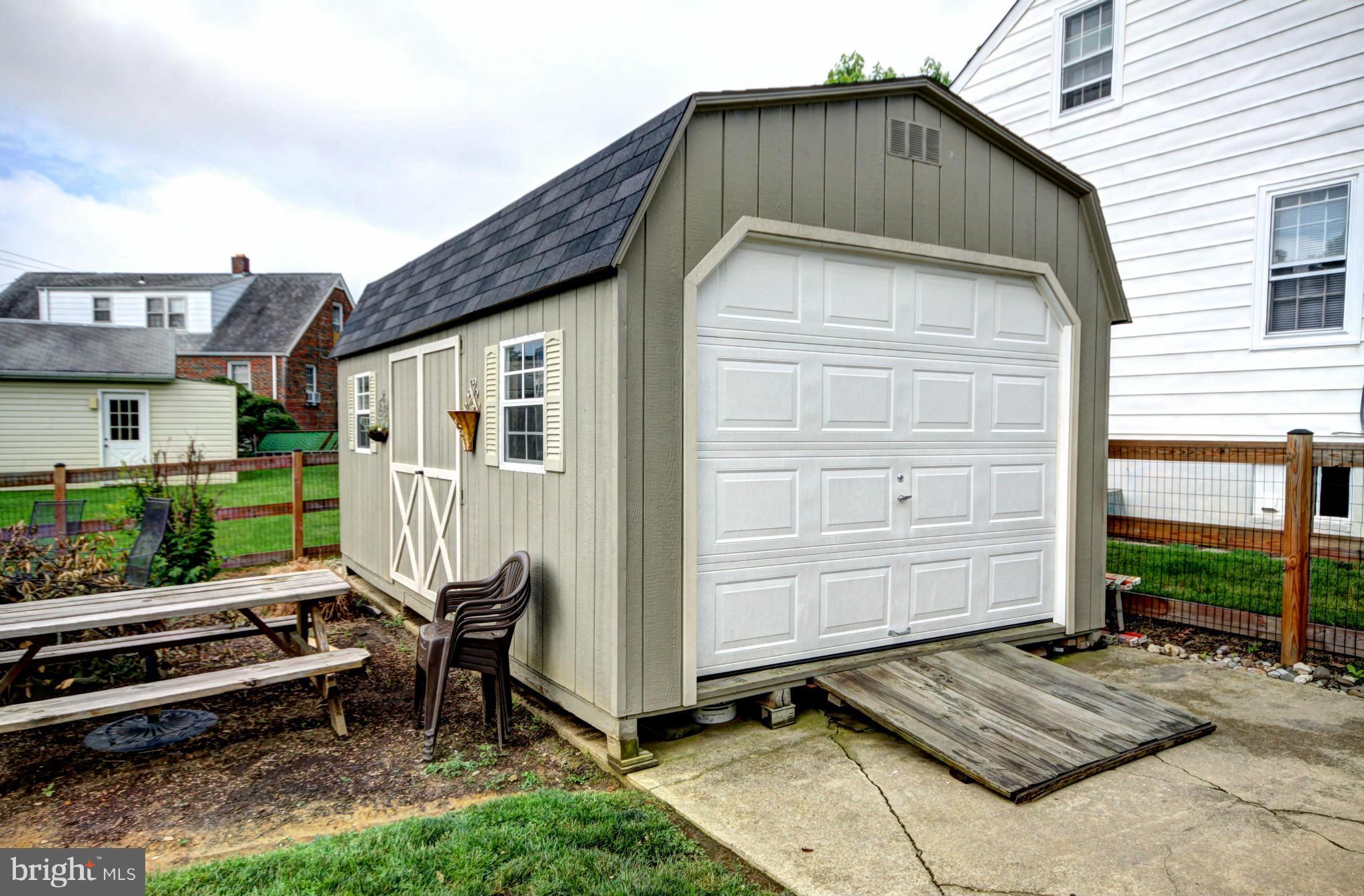 401 Sandy Spring Road Laurel, MD 20707 - Photo 29 of 30 Exterior (Rear)