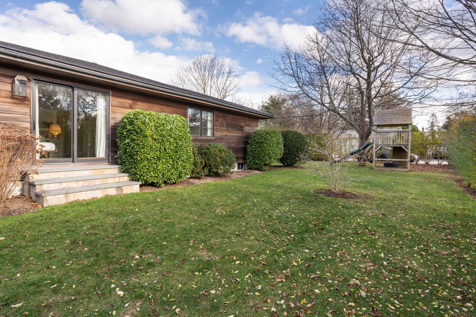 25 Sunset Drive Sag Harbor, NY 11963 - Photo 33 of 37