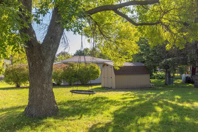 $286,000 | 604 5th Avenue Southeast, Barnesville, MN 56514