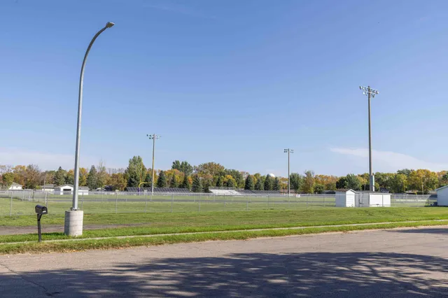 $286,000 | 604 5th Avenue Southeast, Barnesville, MN 56514