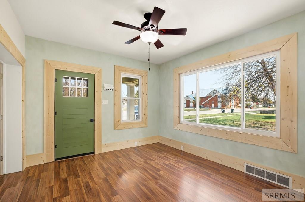 166 Idaho Avenue Rigby, ID 83442 - Photo 4 of 27