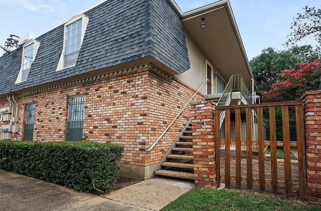 $199,000 | 5315 Fleetwood Oaks Avenue, Unit 260, Dallas, TX 75235