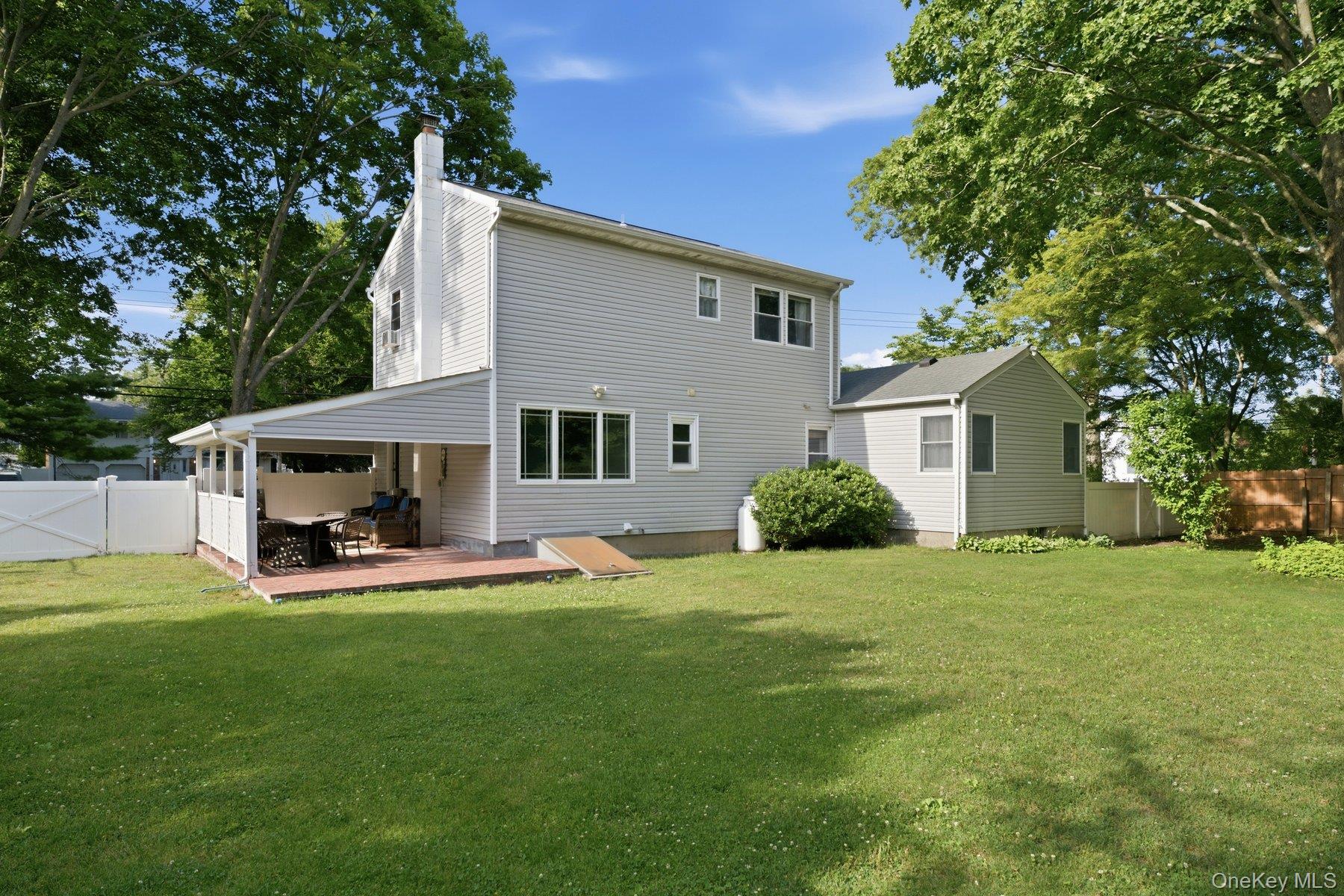 830 Terry Road Hauppauge, NY 11788 - Photo 5 of 27