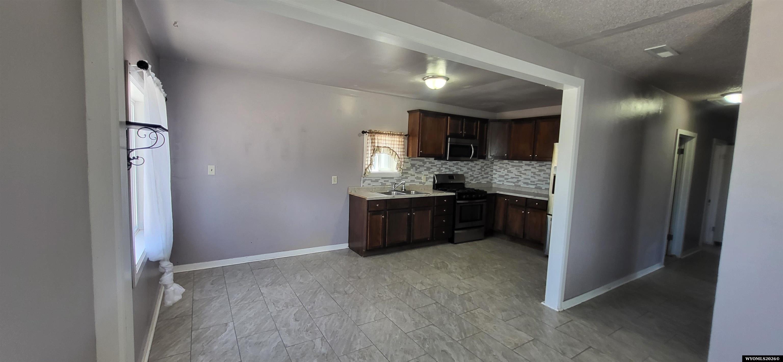 1018 7th Street Rawlins, WY 82301 - Photo 35 of 43