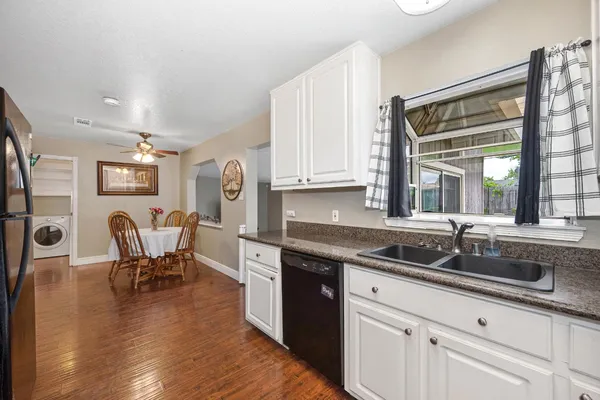 $399,000 | 7042 Larchmont Drive, North Highlands, CA 95660