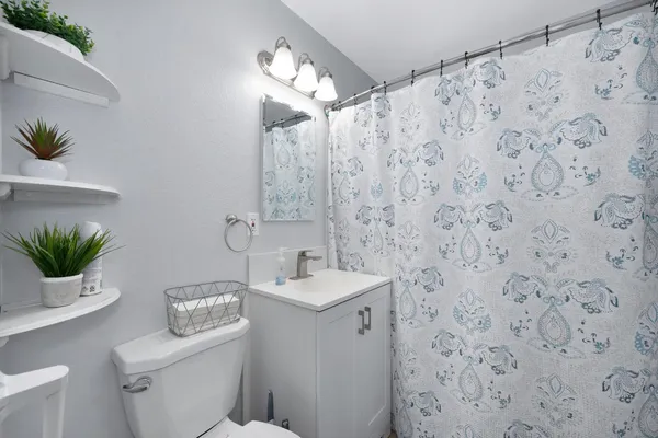 $399,000 | 7042 Larchmont Drive, North Highlands, CA 95660