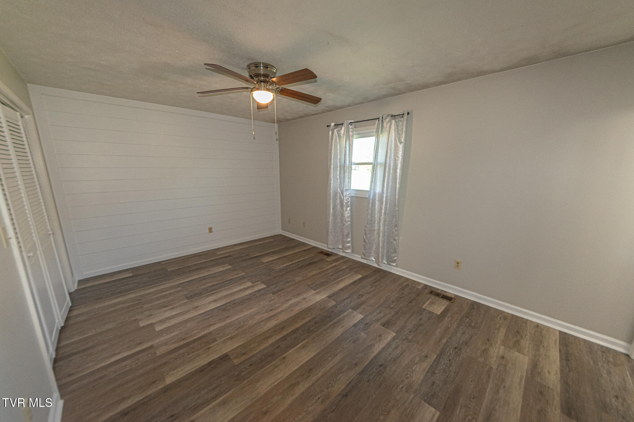 416 South Valley View Circle Kingsport, TN 37664 - Photo 15 of 26 DSC_0790