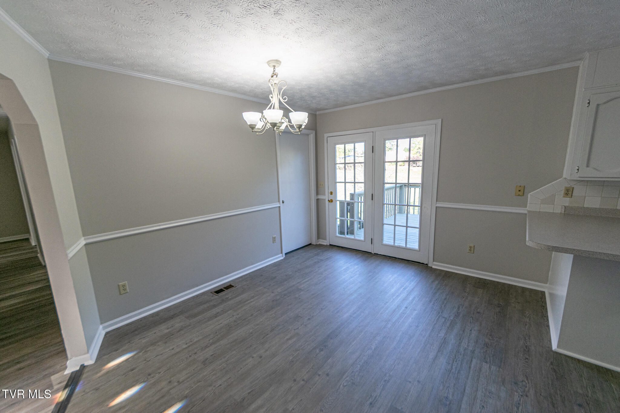 416 South Valley View Circle Kingsport, TN 37664 - Photo 6 of 26 DSC_0815