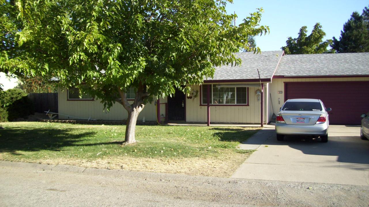 22023 Riverside Avenue Red Bluff, CA 96080 - Photo 7 of 7 FRONT OF HOME