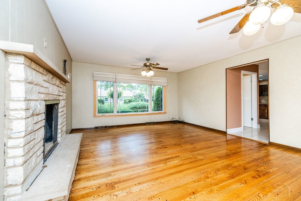 1012 South Church Road Mount Prospect, IL 60056 - Photo 11 of 43