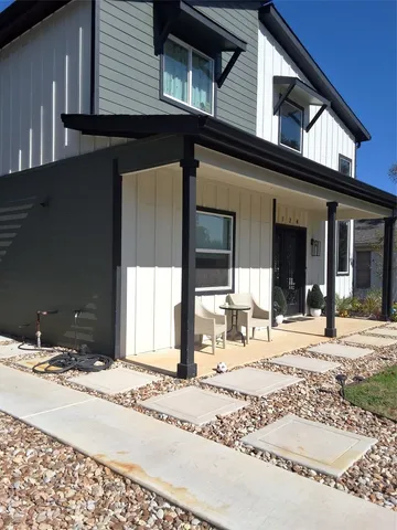 a view of a building entrance