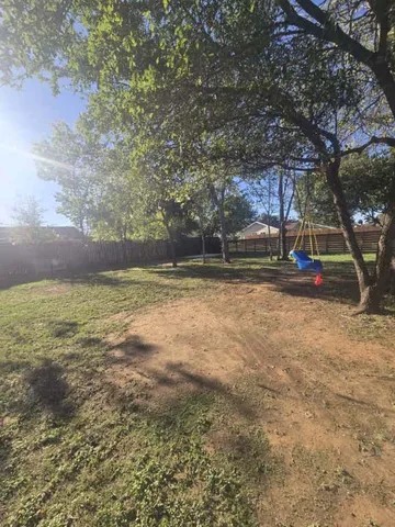 $2,300 | 724 Ramsey Avenue, Rockdale, TX 76567