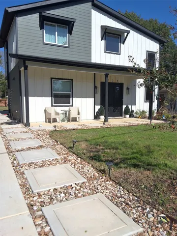 $2,300 | 724 Ramsey Avenue, Rockdale, TX 76567