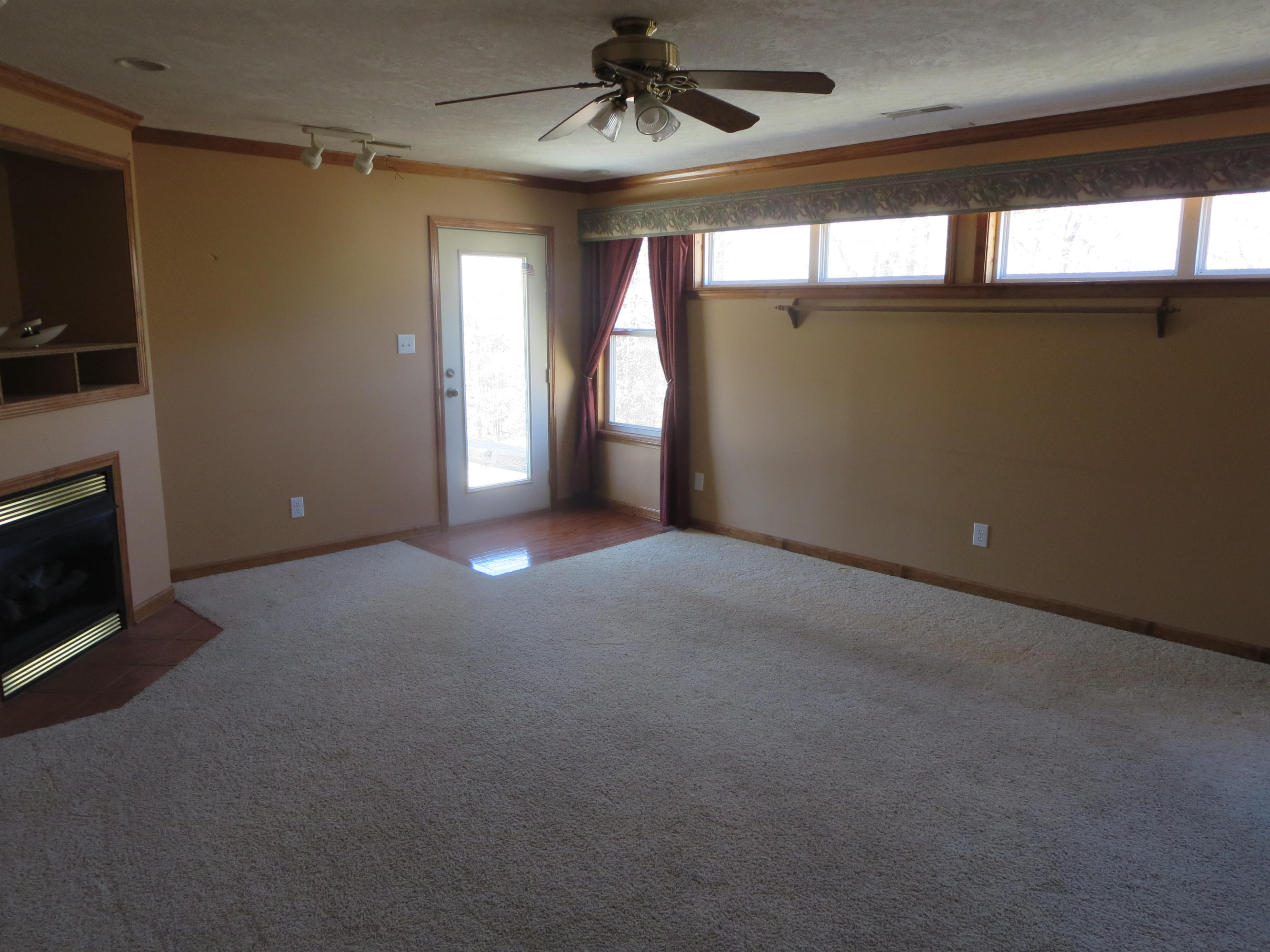 2772 Hinds Creek Road Heiskell, TN 37754 - Photo 11 of 21 Family Room