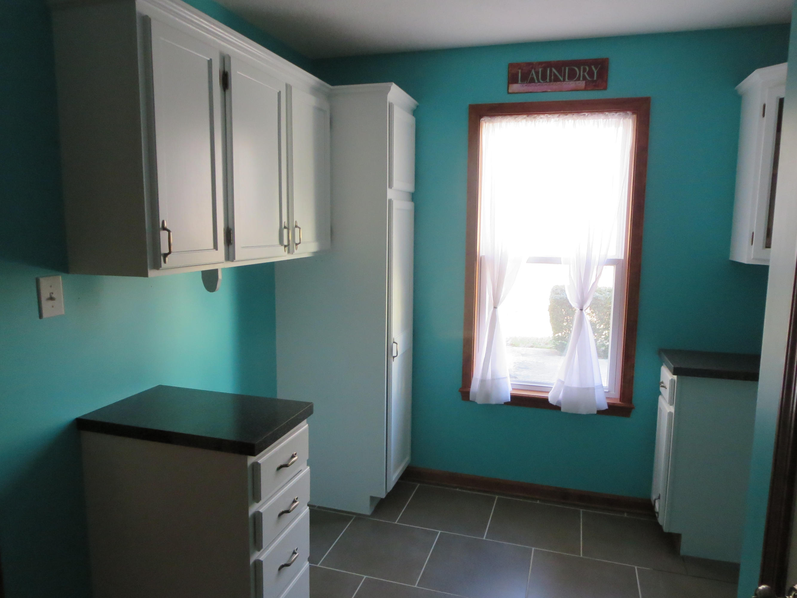 2772 Hinds Creek Road Heiskell, TN 37754 - Photo 20 of 21 Laundry Room