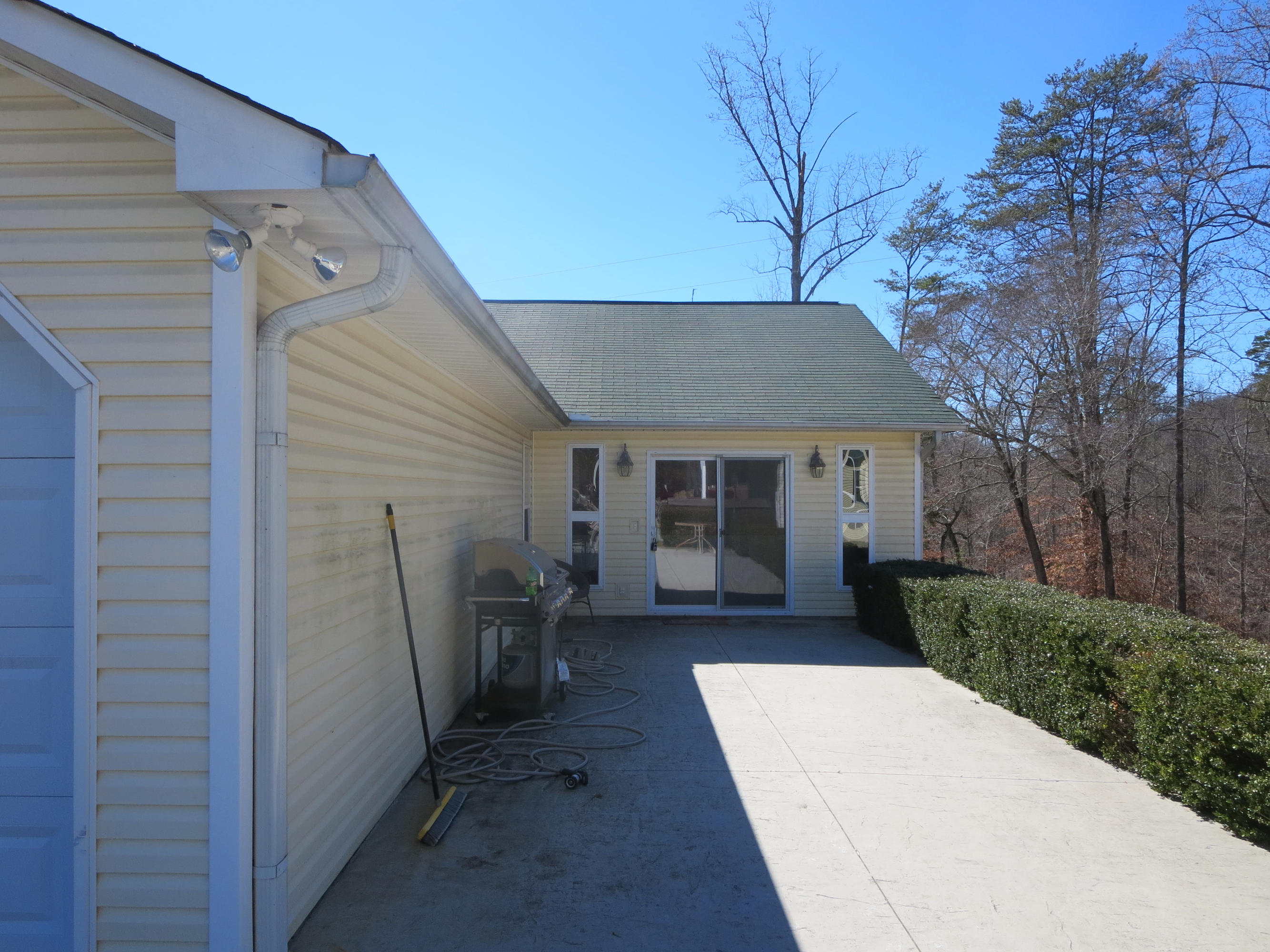 2772 Hinds Creek Road Heiskell, TN 37754 - Photo 6 of 21 Patio View
