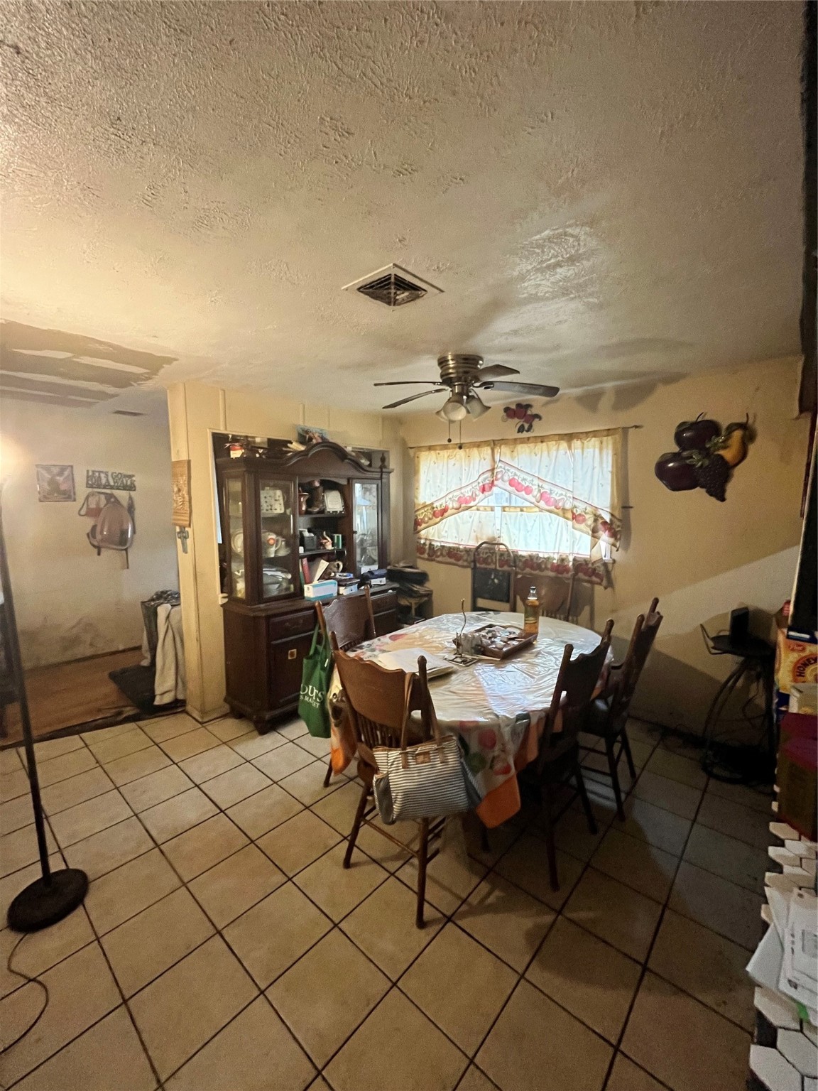 4306 Kelling Street Houston, TX 77045 - Photo 5 of 15