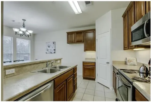 $2,550 | 4145 Nia Drive, Irving, TX 75038