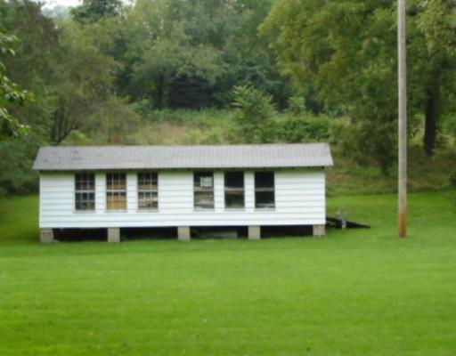 1635 Rostraver Road Belle Vernon, PA 15012 - Photo 4 of 8 Yard/Garden.