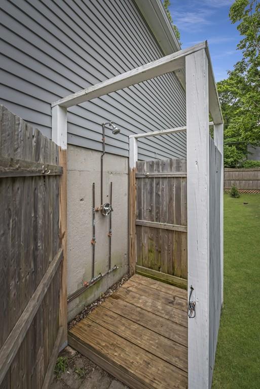 4 Carlton Road Marblehead, MA 01945 - Photo 7 of 42